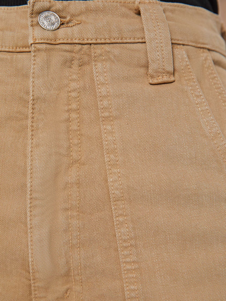 Swatch view of a woman super high-waisted pants with a wide straight leg, patch pockets and a long 31-inch inseam with a clean hem in a dark khaki.